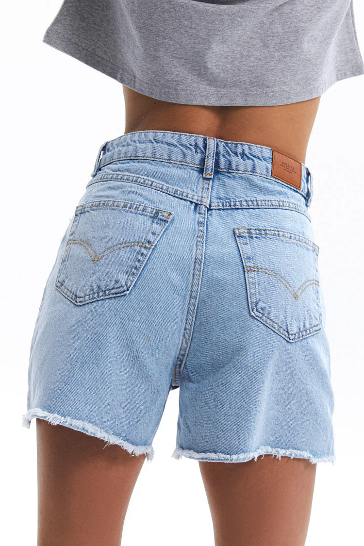 Raw hem denim shorts, Natural Blue - Image 5