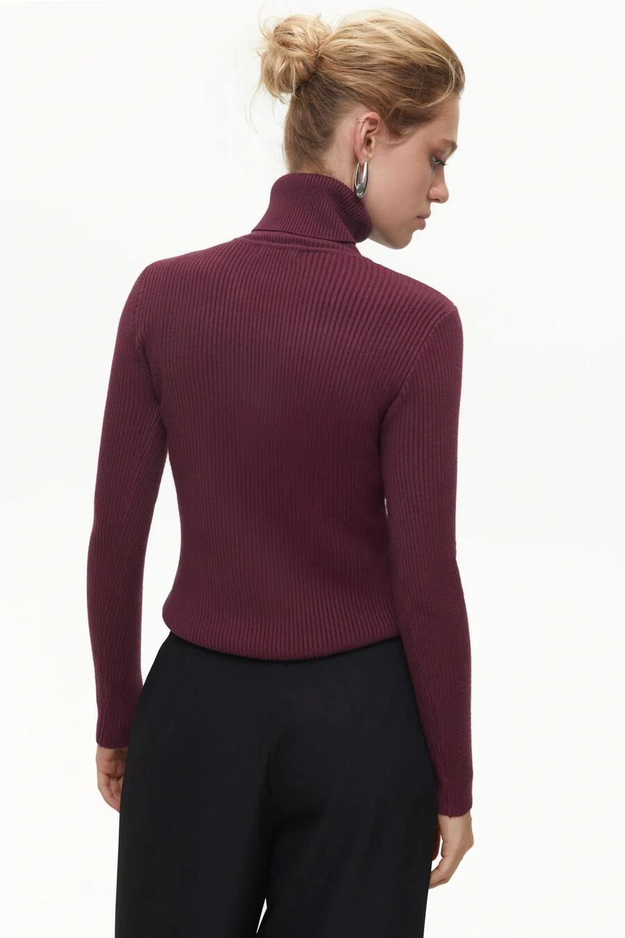 Ribbed turtleneck sweater in color red - Image 4