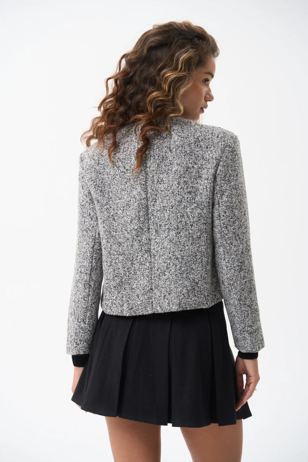 Soft Short Jacket with Pockets - Image 8