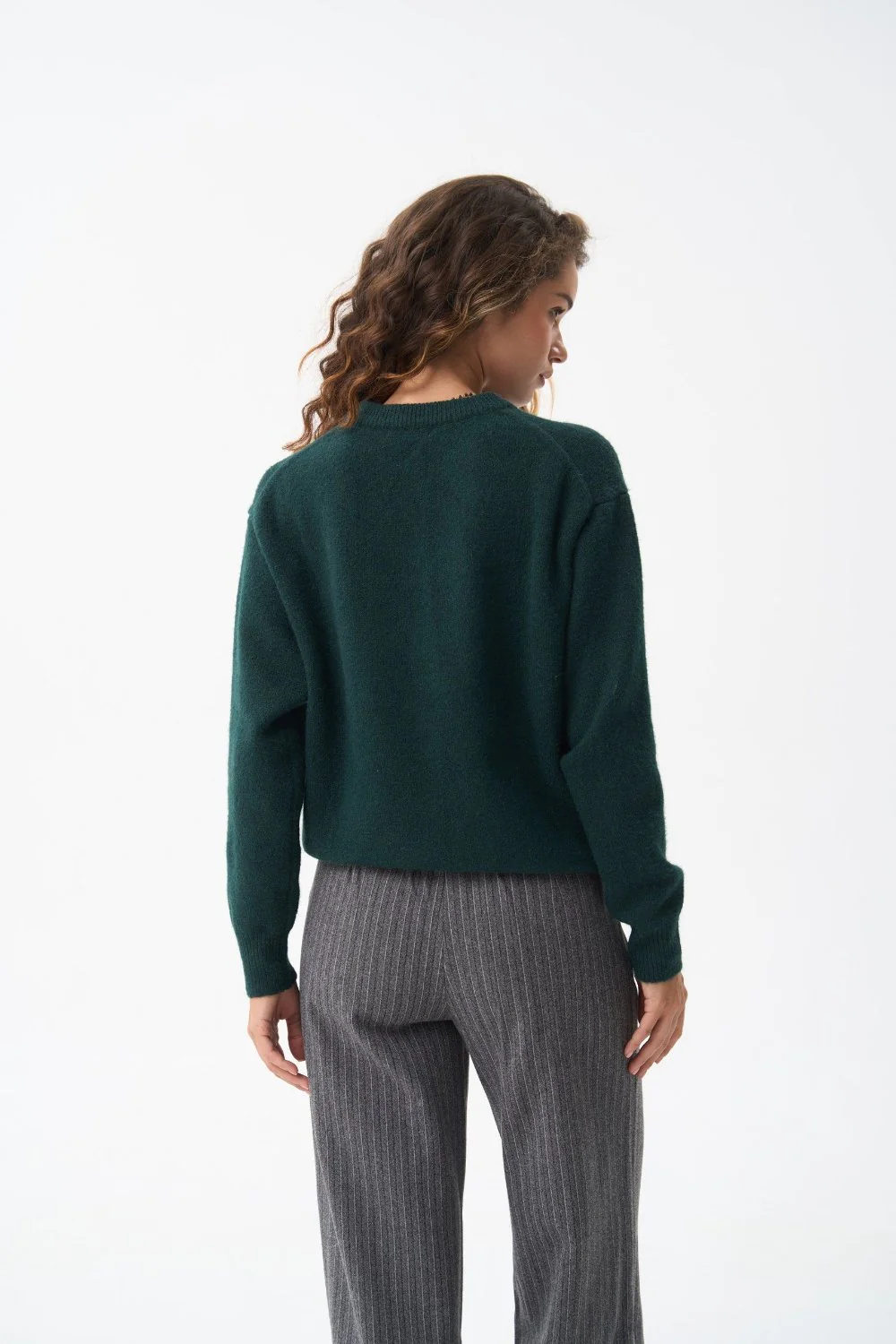 Wool sweater in color green - Image 5